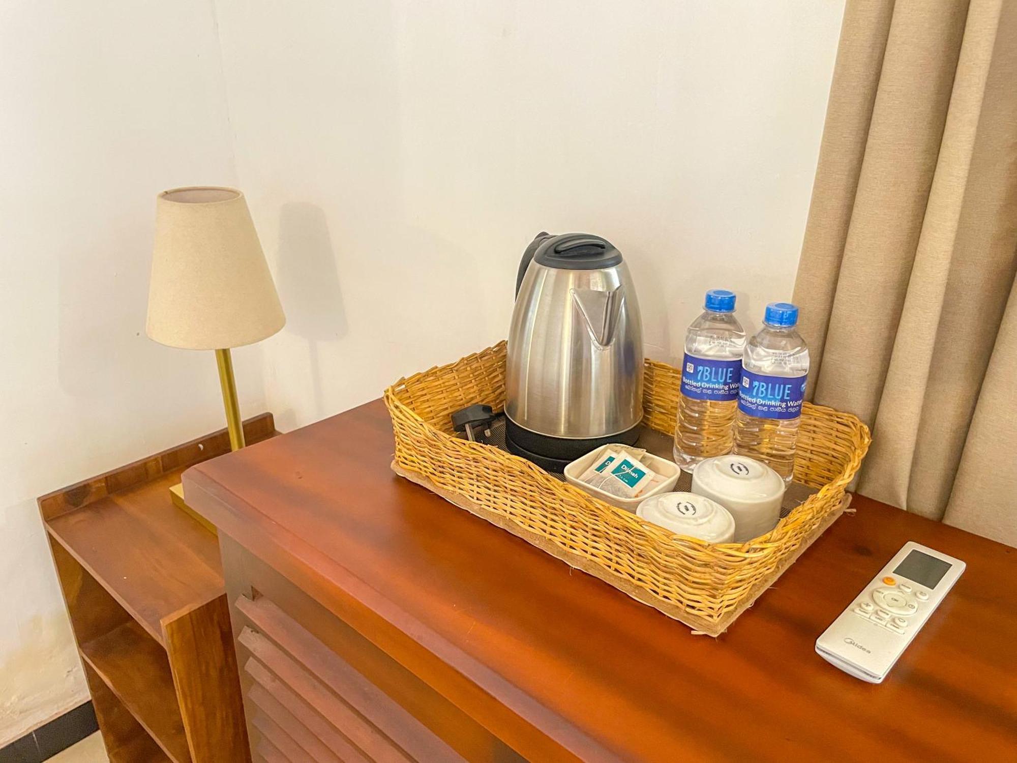The Barns Villas And Restaurant Negombo Buitenkant foto